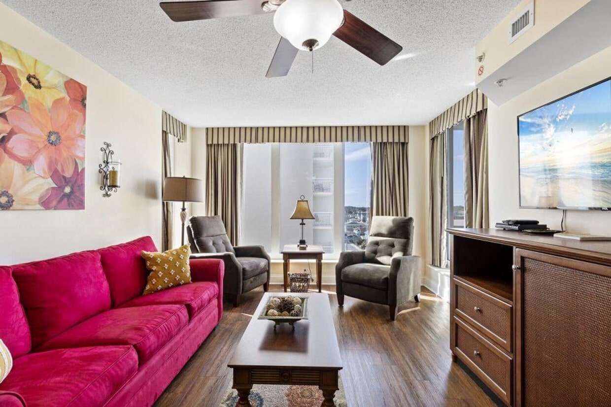 Primary Photo - 1321 S Ocean Blvd