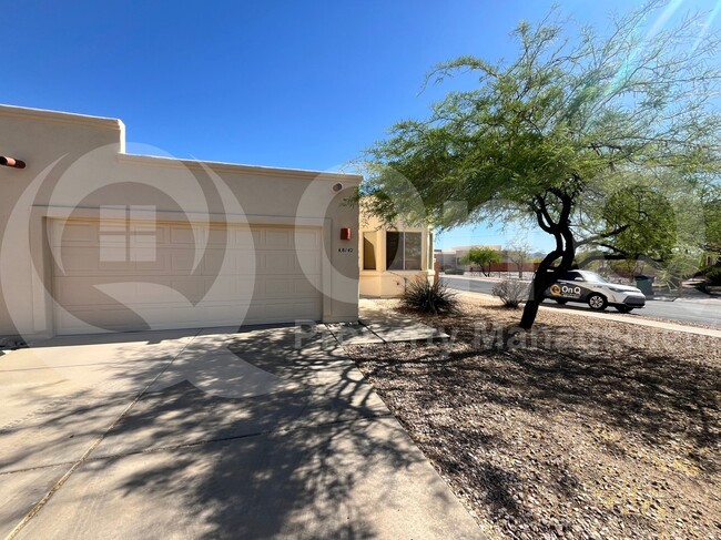 Building Photo - 8142 N Peppersauce Dr