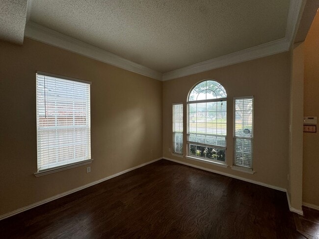 Foto del edificio - 5420 Cold Springs Dr