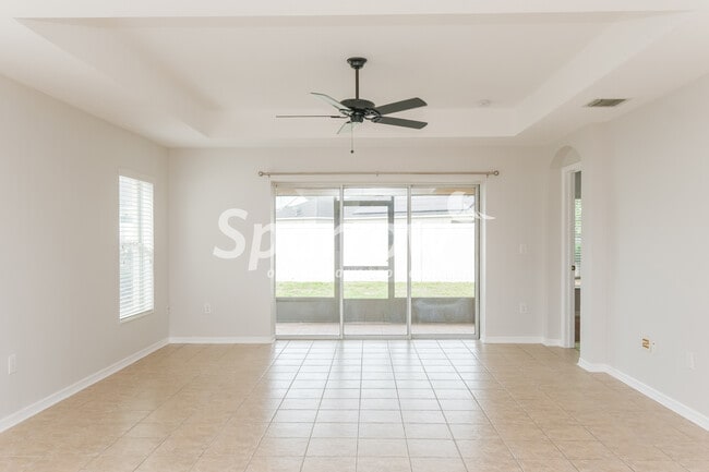 Building Photo - 7215 Forest Mere Dr
