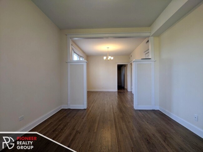 Foto del edificio - 2816 N Troy St