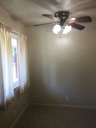 Foto del edificio - 3195 Pearl Ave