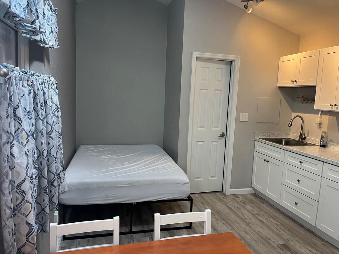 Foto principal - 2790 Nicole Ave