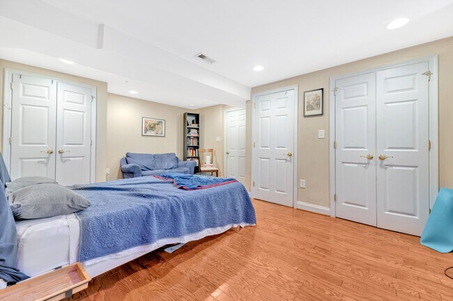 Foto del edificio - 1012 N St NW