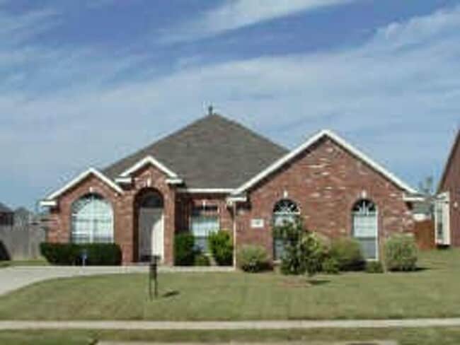 Photo - 1141 Nickerson Ln House