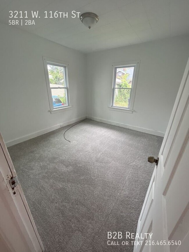 Foto del edificio - 3211 W 116th St