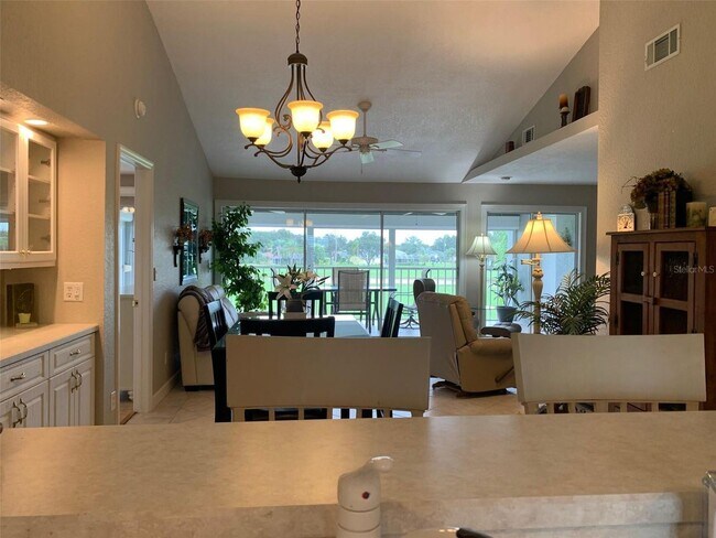 Foto del edificio - 2 br, 2 bath House - 1340 San Cristobal Av...