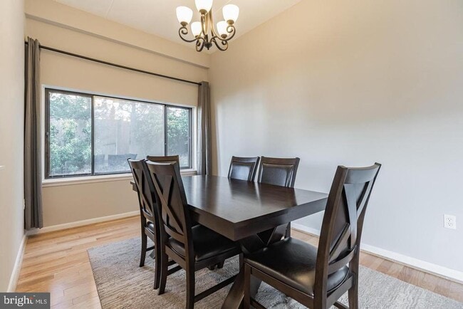 Building Photo - 130 Roberts Ln