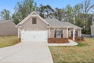 Building Photo - 3509 Mica Cir SE