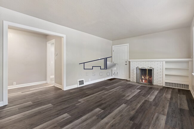 Building Photo - 2705 Polk Ave