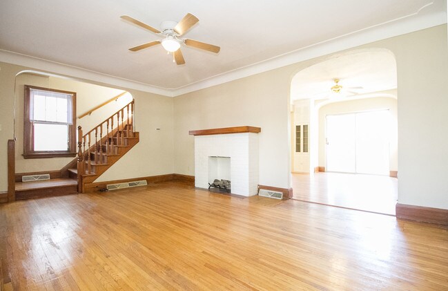 Foto del edificio - 3531 Hazelhurst Ave