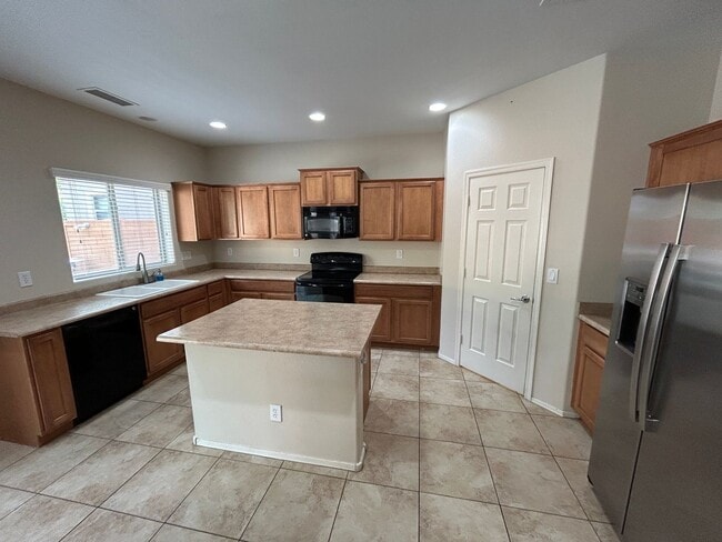 Foto del edificio - 26066 W Yukon Dr