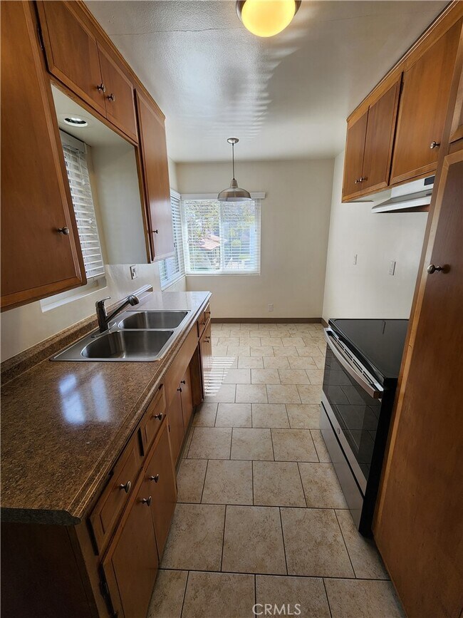 Building Photo - 635 Coronado Ave