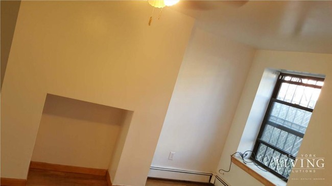Building Photo - 435 Greene Ave
