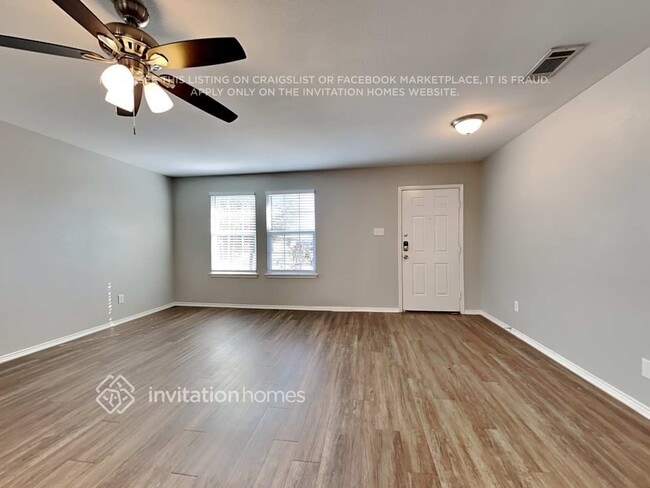 Building Photo - 45 Larkspur Dr