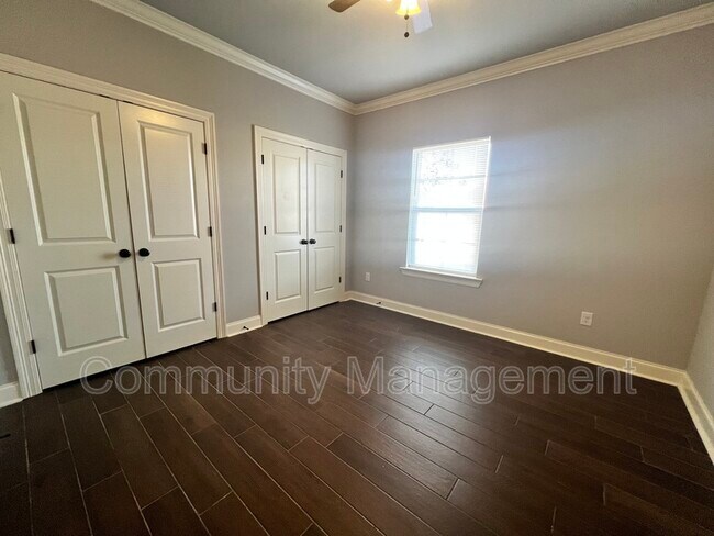 Building Photo - 31855 LA-16