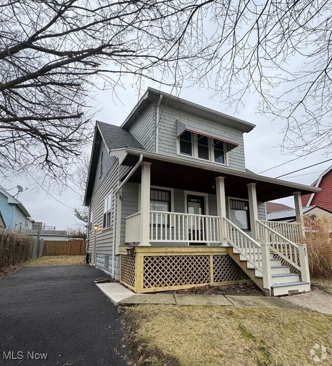 Building Photo - 857 E 188th St