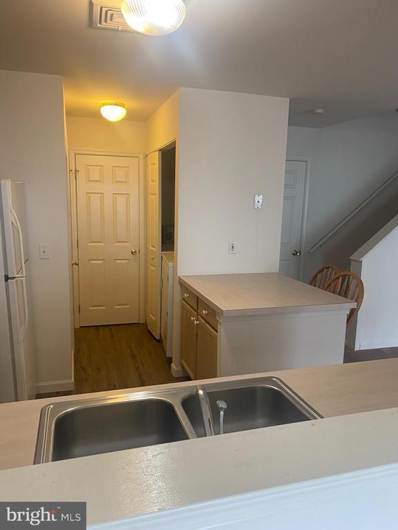 Foto del edificio - 40 Courtyard Dr