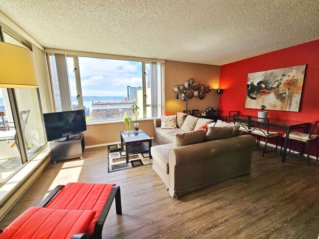 Foto del edificio - Beautiful Studio Condo in Belltown