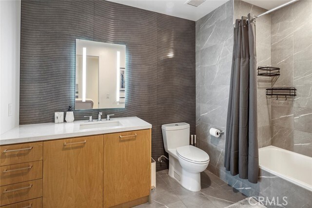 Foto del edificio - 400 S Broadway