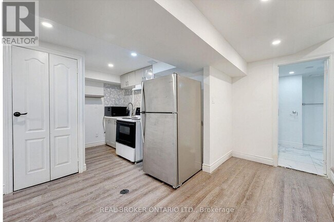 Photo du bâtiment - 1098 Sawgrass Crescent