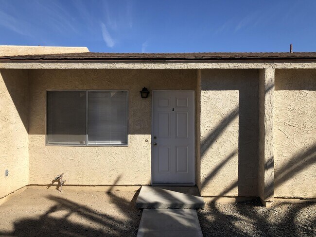 Building Photo - 73680 Sun Valley Dr