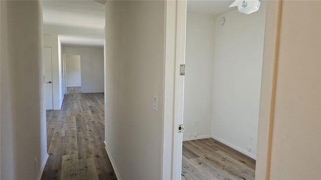 Building Photo - 3548 Gladiola Dr