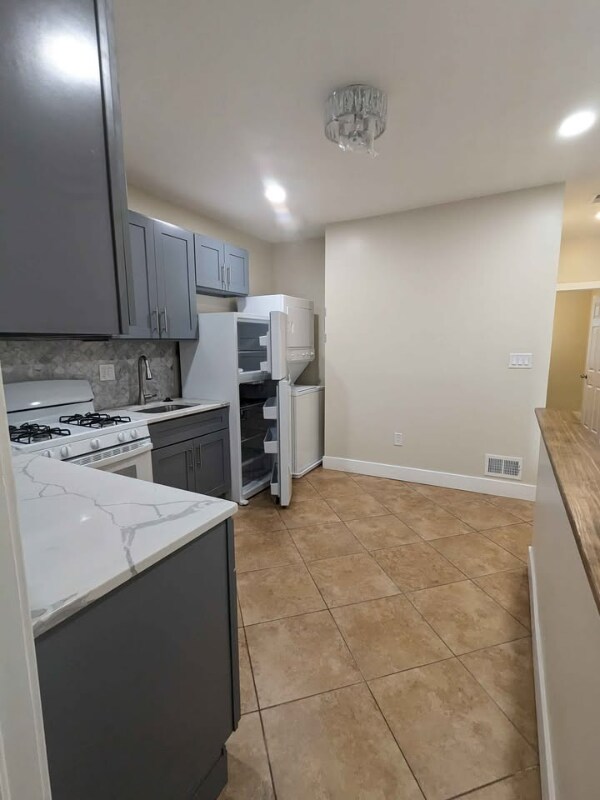 Foto del edificio - 2850 Jasper St