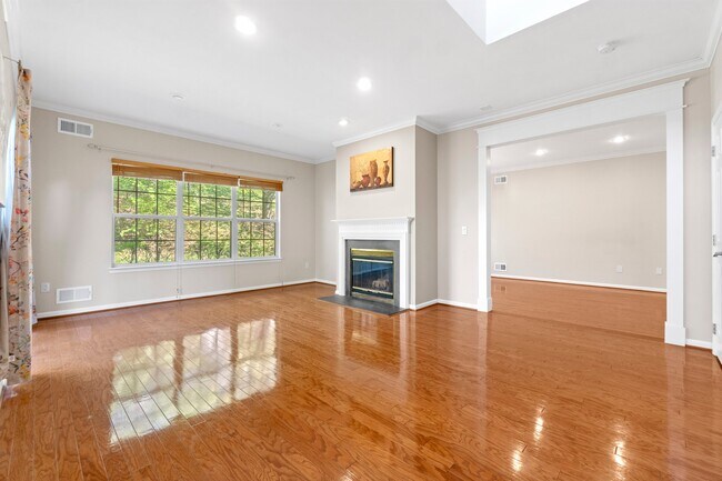 Foto del edificio - 40 Four Oaks Rd