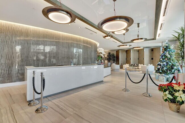 Building Photo - 730 N Ocean Blvd