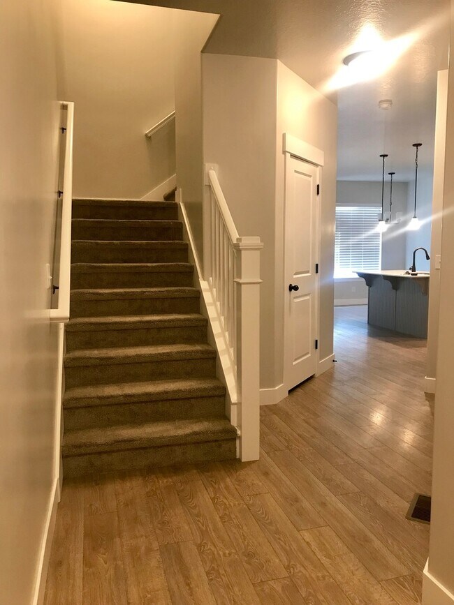 Foto del edificio - 3 bedroom/ 2.5 bathroom house in Herriman