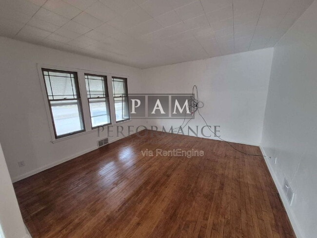 Building Photo - 1576 S Layton Blvd