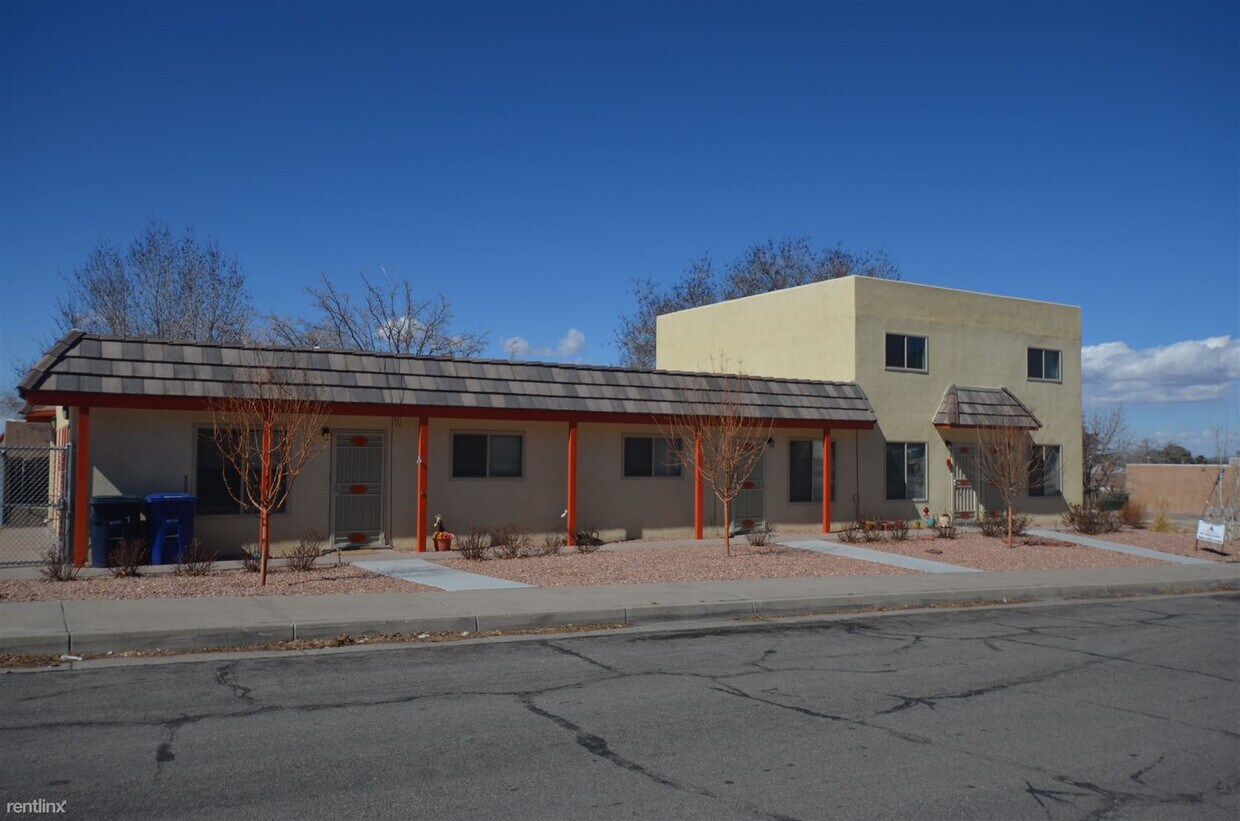 Primary Photo - 12128 Menaul Blvd NE