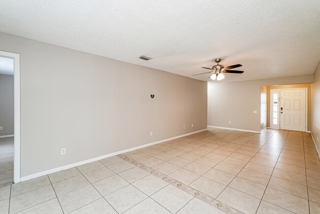 Building Photo - 12438 Dawn Vista Dr