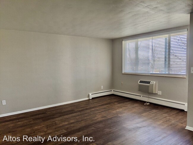 Building Photo - 5360 S Elati St