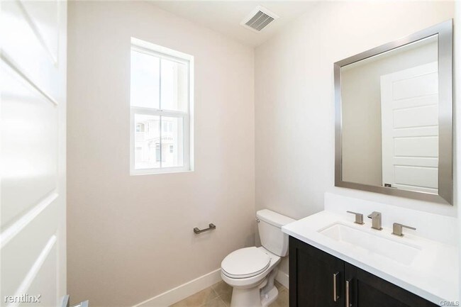 Building Photo - 4 br, 5 bath House - 53 Sagan