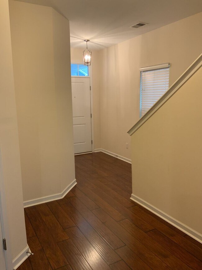 Foto del edificio - REDUCED!! 3 Bedroom 2.5 bath house