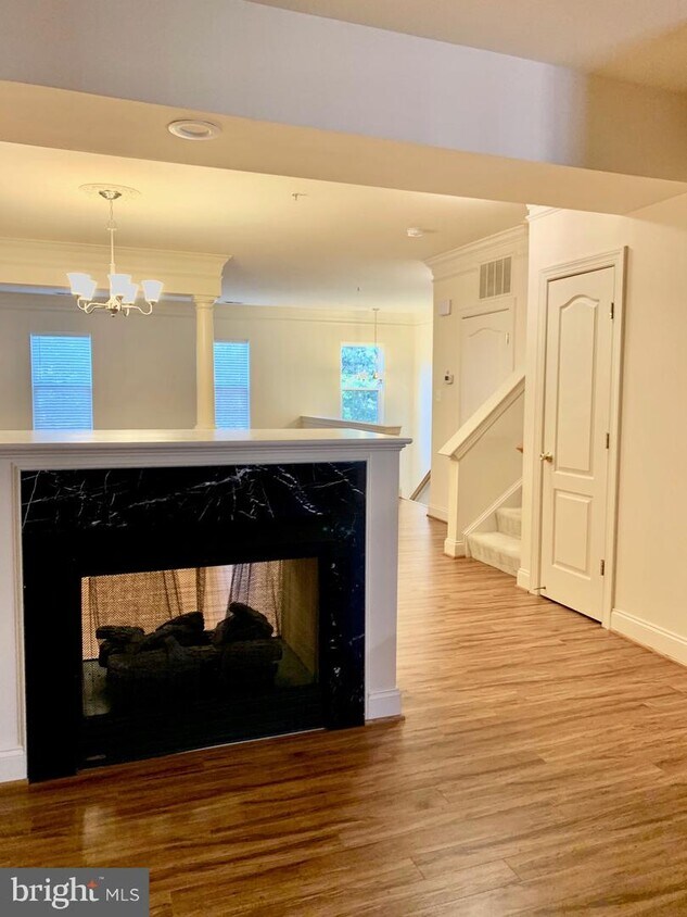 Foto principal - 8087 Gatehouse Rd