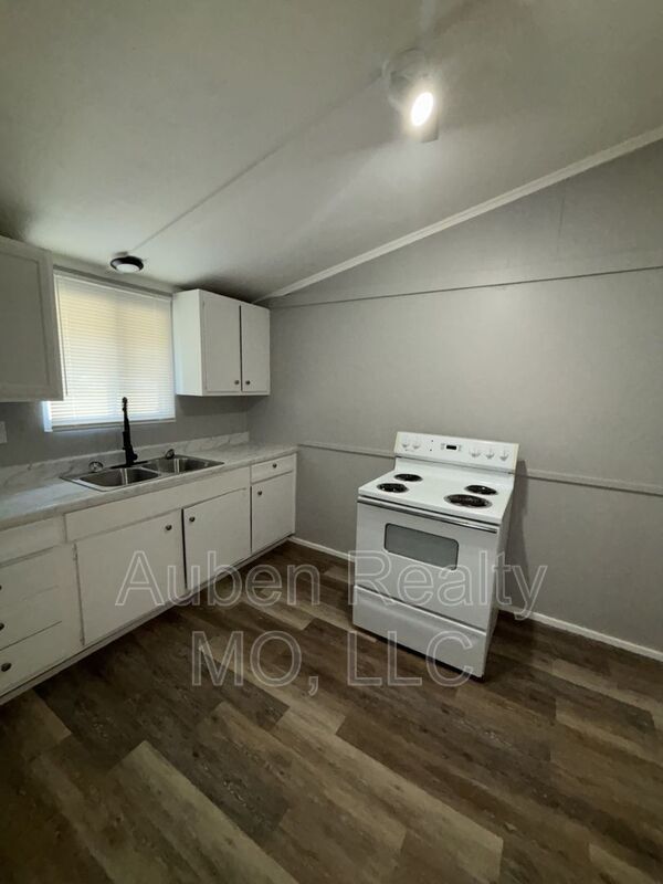 Foto principal - 1300 S Appleton Ave