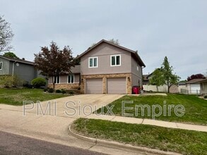 Building Photo - 5900 W 28th St