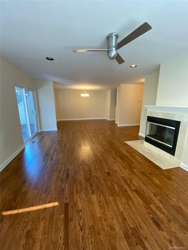 Foto del edificio - 51 Winding Ridge Rd