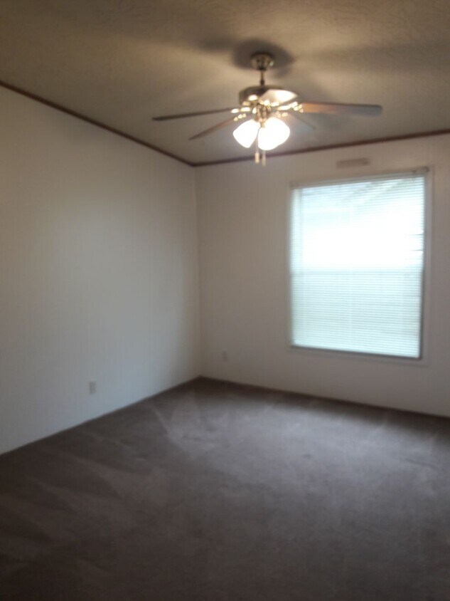 Building Photo - Fully upgraded and remodeled. Coming Soon!