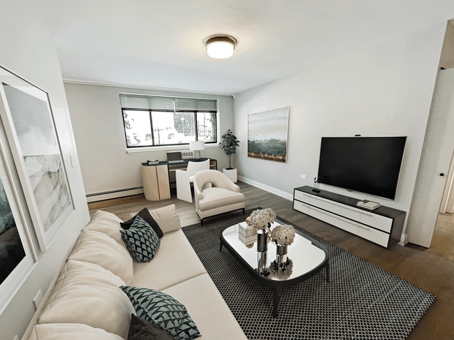 Building Photo - 5650 N Sheridan Rd