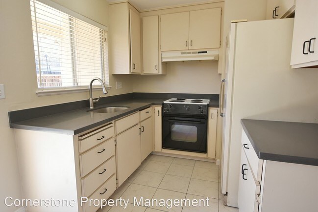 Foto del edificio - 5883-5883 Camden Ave