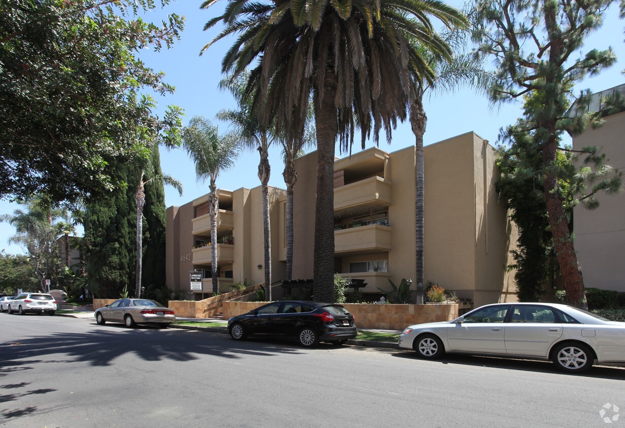 Foto del edificio - 4642 Willis Ave