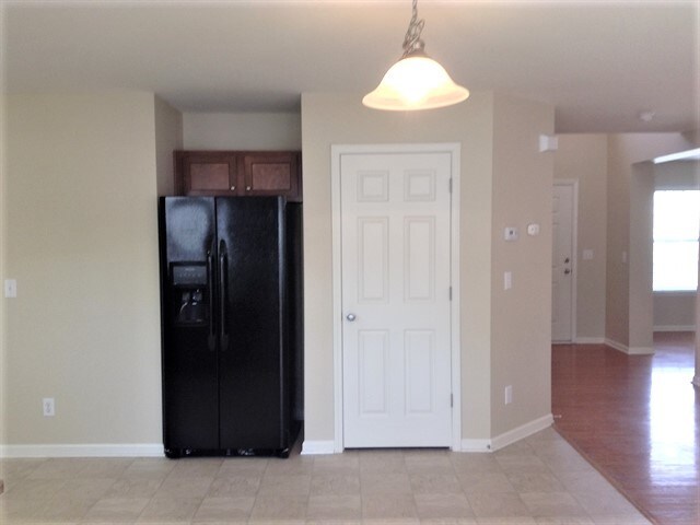 Building Photo - 9008 McAdam Way