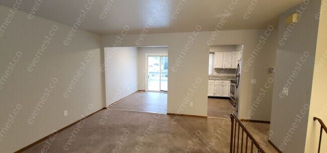 Building Photo - 6165 Old Farm Ct
