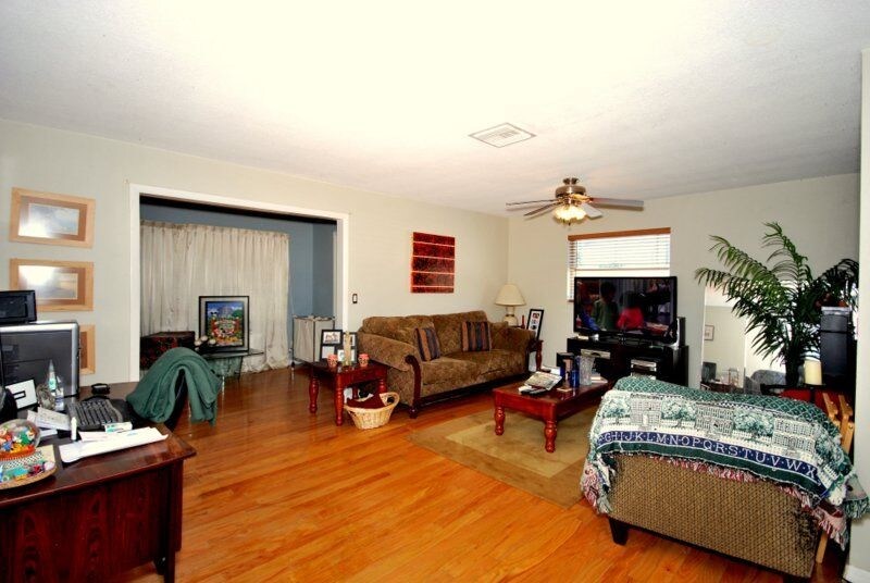 Primary Photo - 610 Indian Rocks Rd N