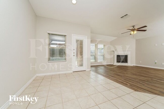 Building Photo - 3129 Hollow Branch Dr