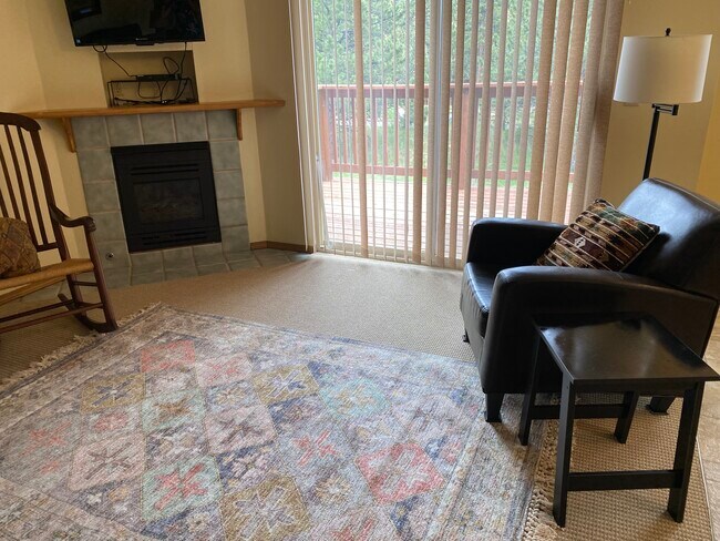 Foto del edificio - 507 Fall River Ln